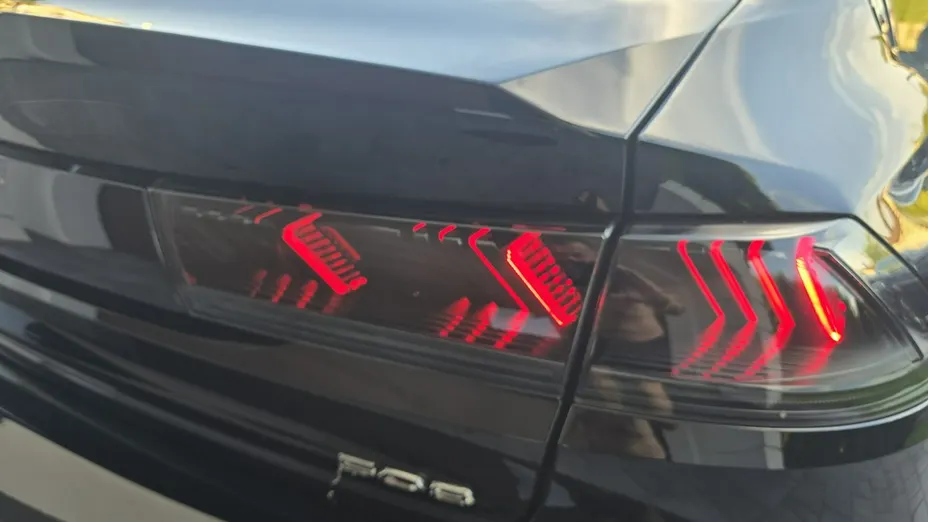 PEUGEOT 508 -