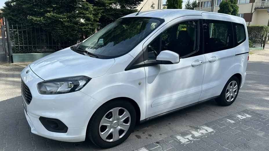 FORD Transit Courier -
