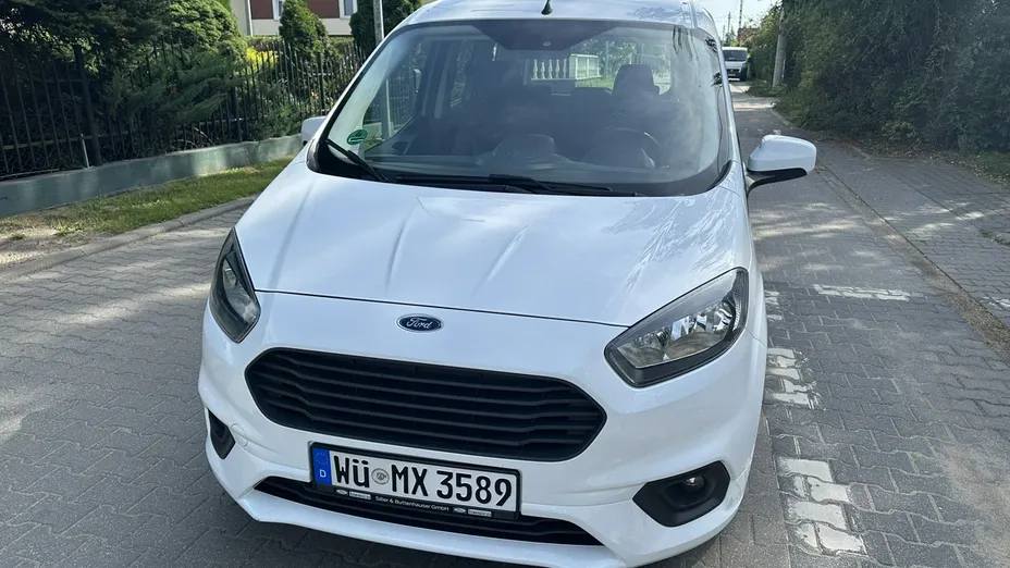 FORD Transit Courier -
