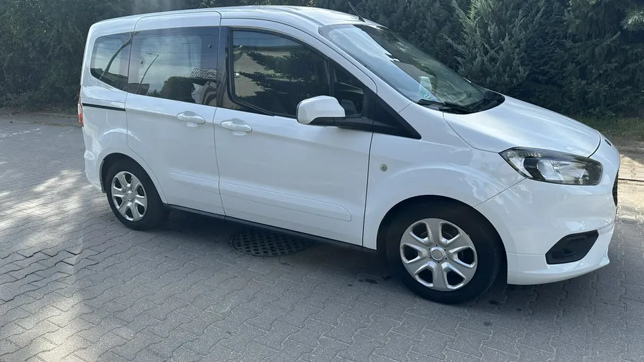 FORD Transit Courier -