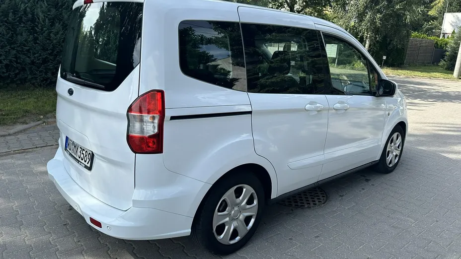FORD Transit Courier -