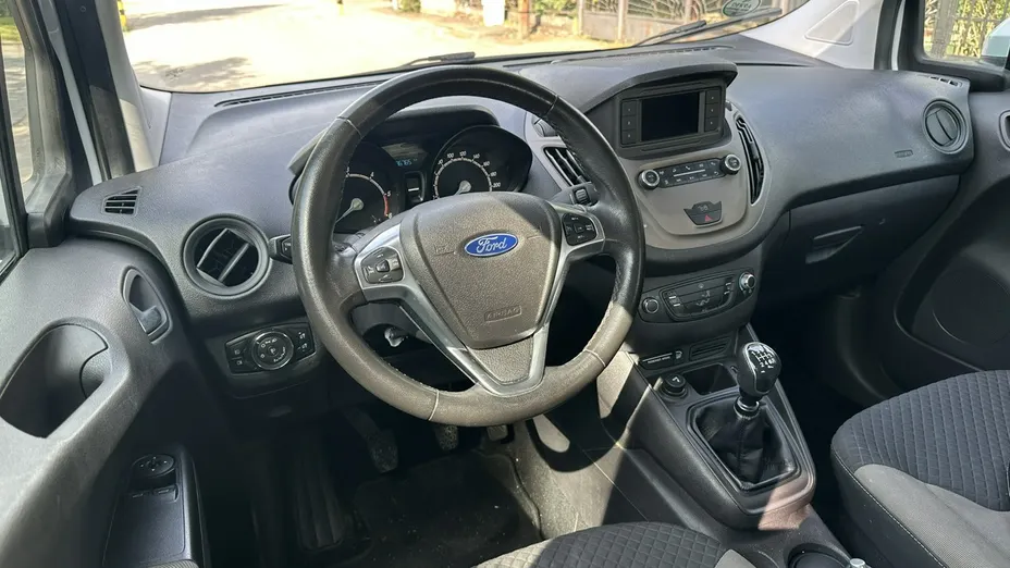 FORD Transit Courier -