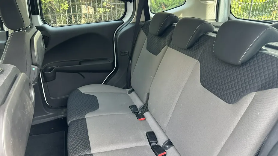 FORD Transit Courier -