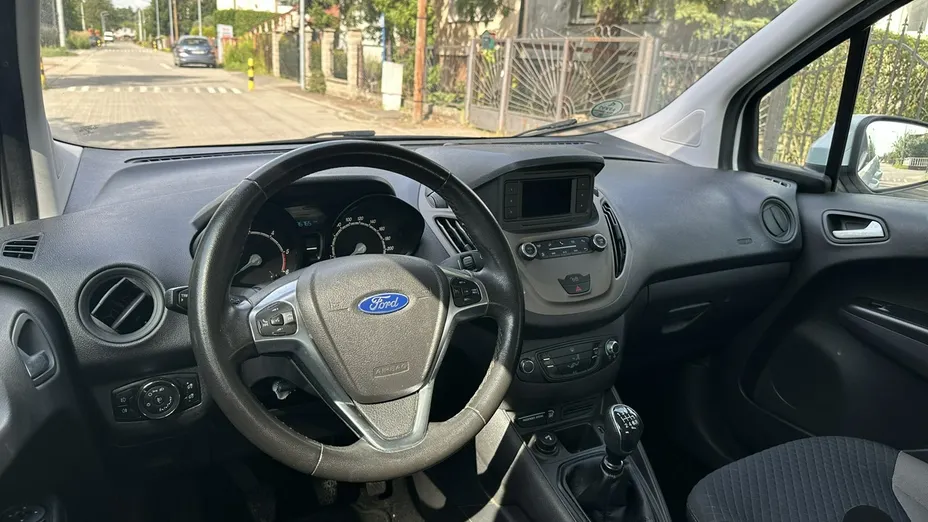 FORD Transit Courier -