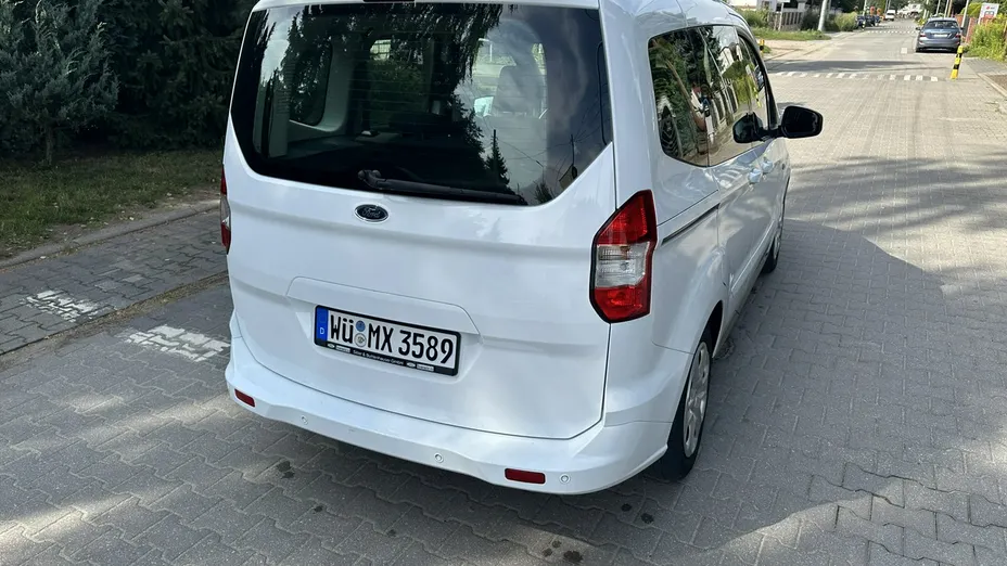 FORD Transit Courier -