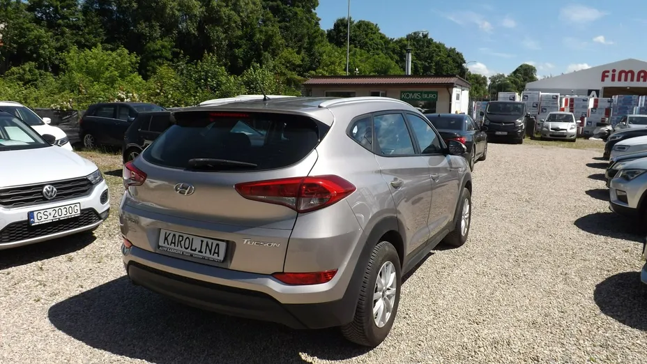 HYUNDAI Tucson -