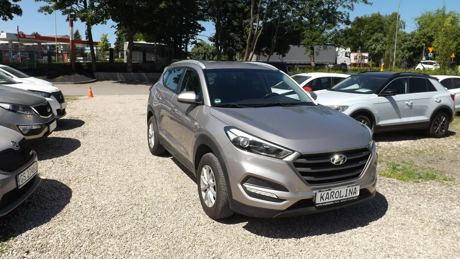 HYUNDAI Tucson -