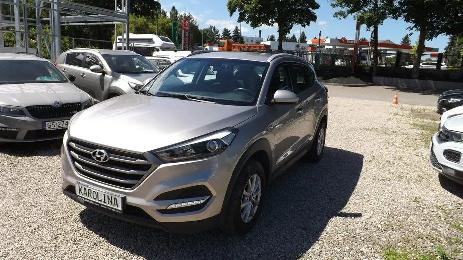 HYUNDAI Tucson -