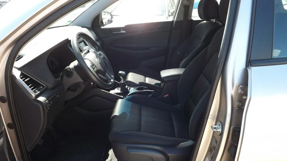 HYUNDAI Tucson -