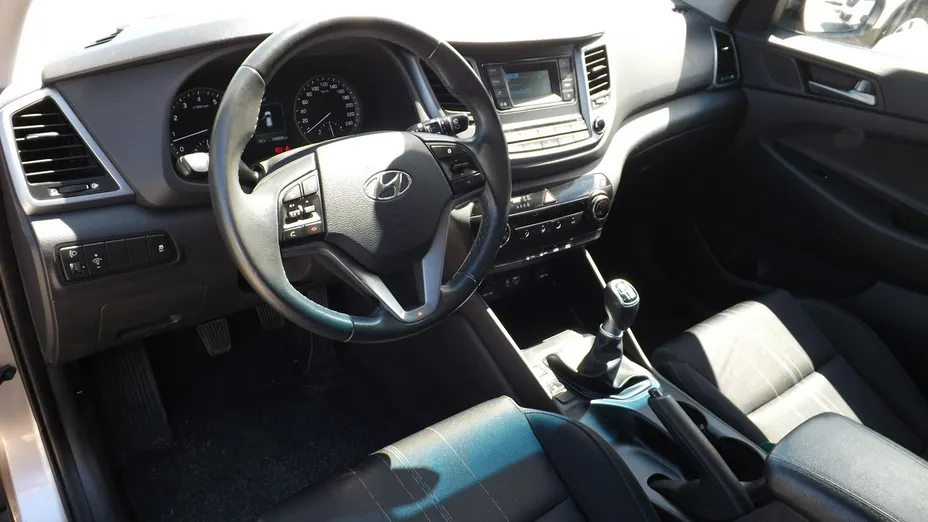 HYUNDAI Tucson -