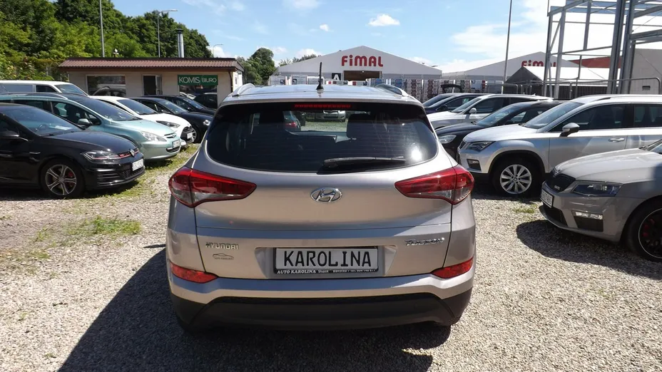 HYUNDAI Tucson -
