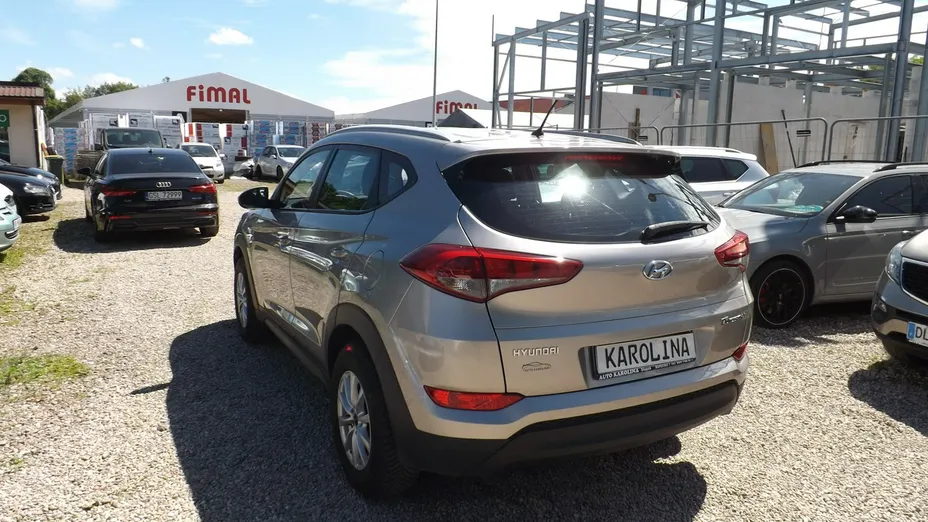 HYUNDAI Tucson -