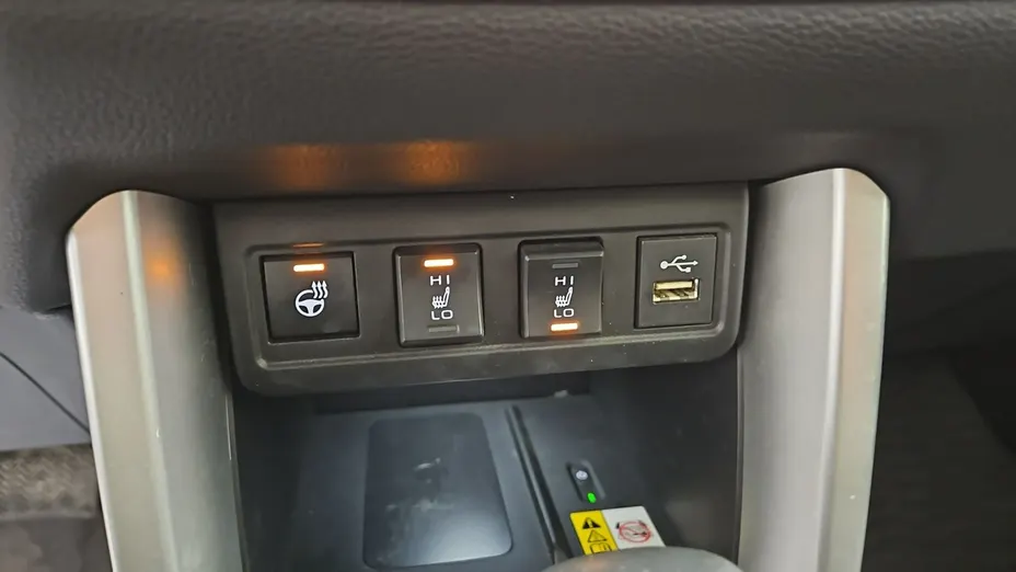 TOYOTA Corolla Cross -