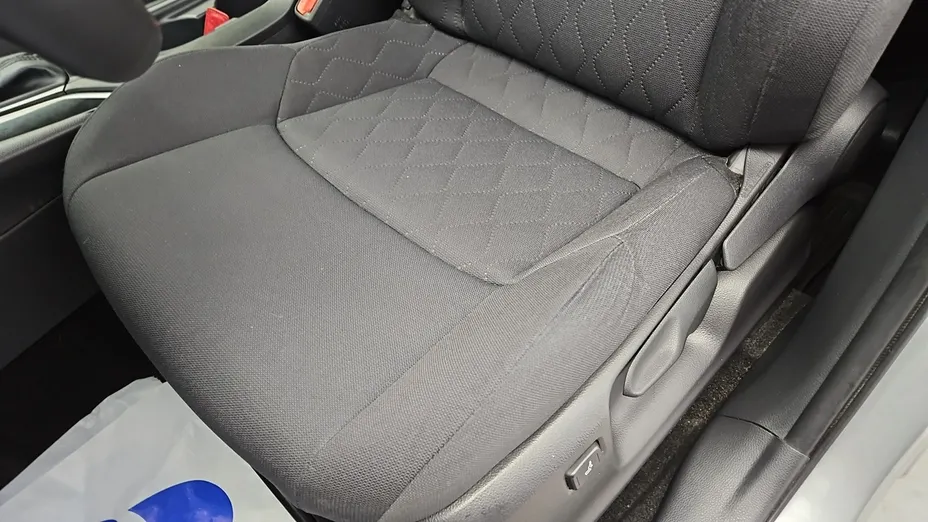 TOYOTA Corolla Cross -