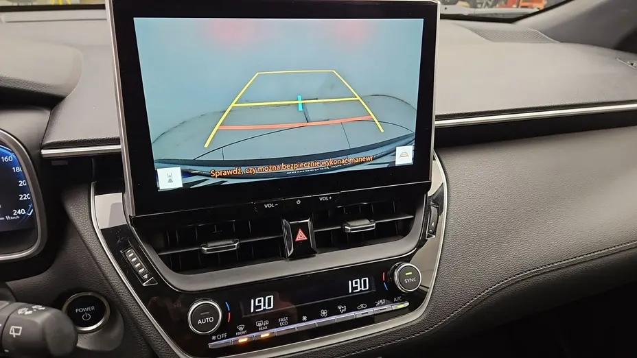 TOYOTA Corolla Cross -