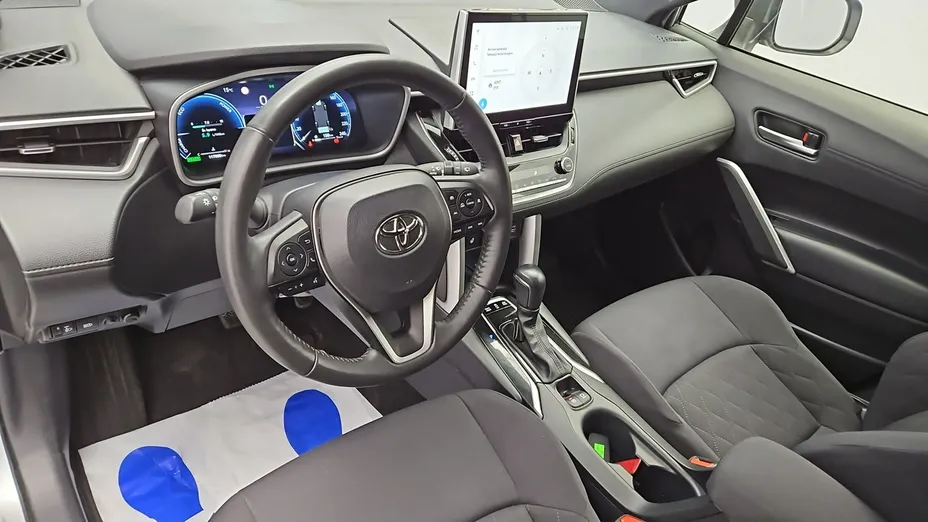 TOYOTA Corolla Cross -
