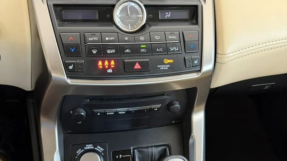 LEXUS NX -