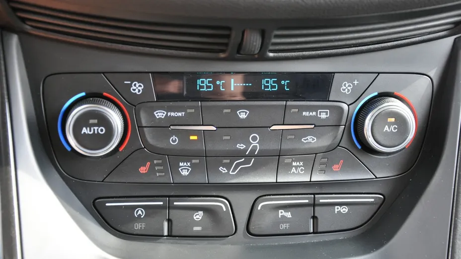 FORD Kuga -