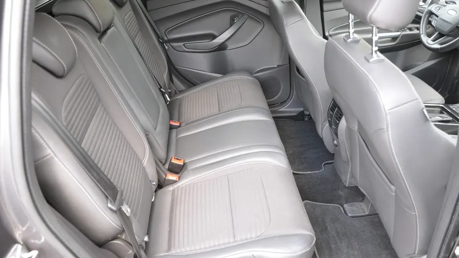 FORD Kuga -