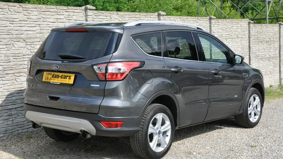FORD Kuga -