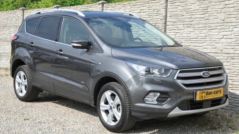 FORD Kuga -