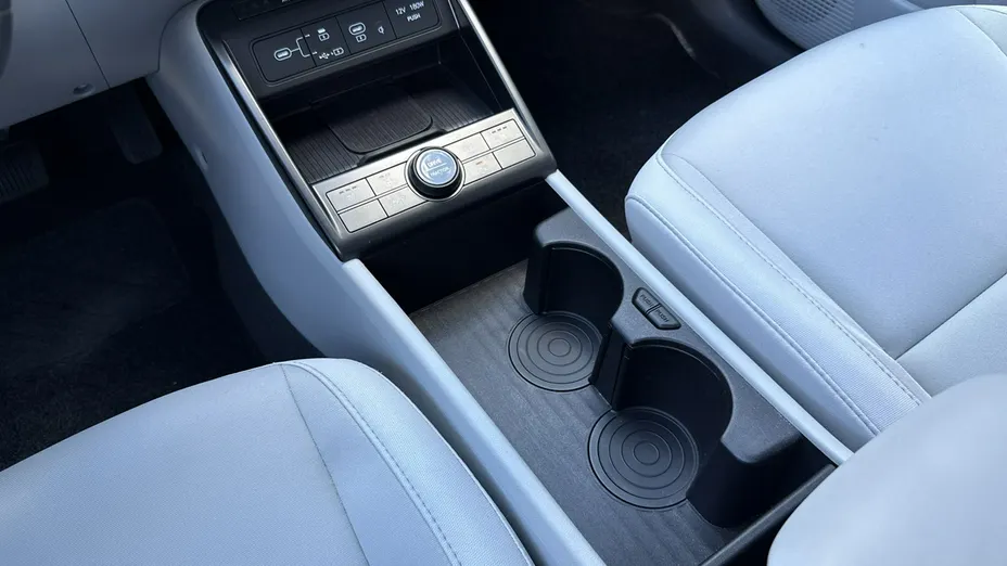 HYUNDAI Kona -