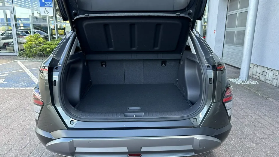 HYUNDAI Kona -