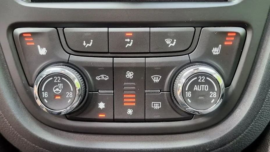 OPEL Mokka -