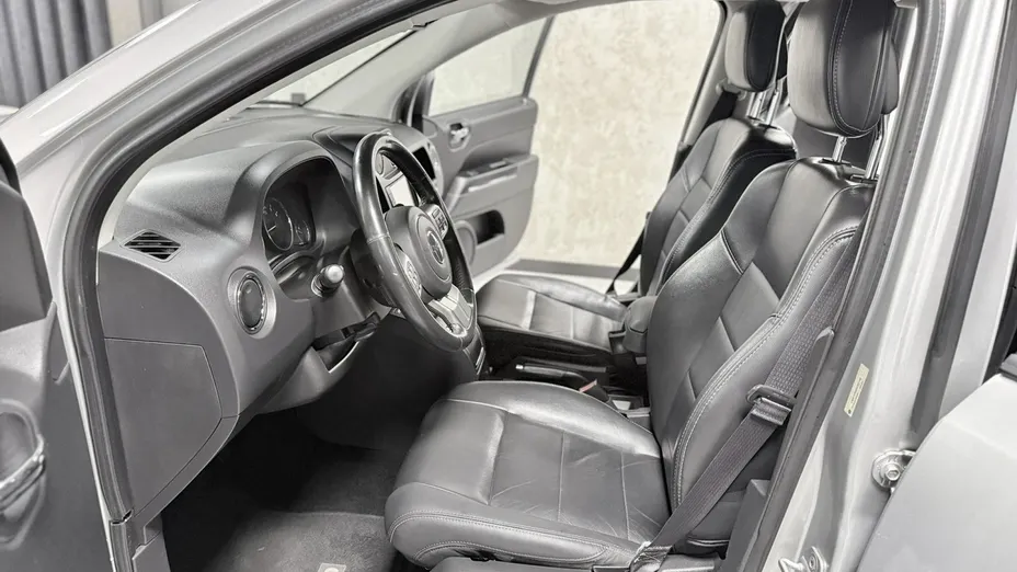 JEEP Compass -