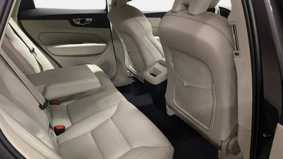 VOLVO XC60 -