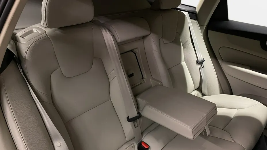 VOLVO XC60 -