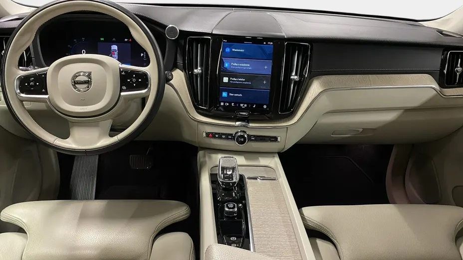 VOLVO XC60 -