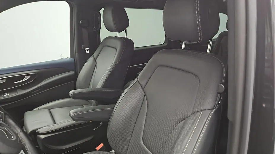 MERCEDES-BENZ EQV -
