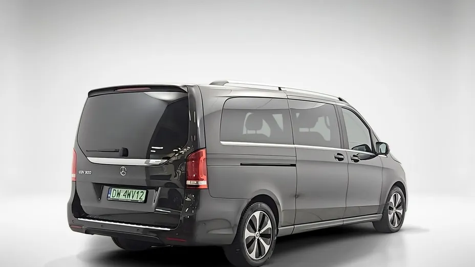 MERCEDES-BENZ EQV -