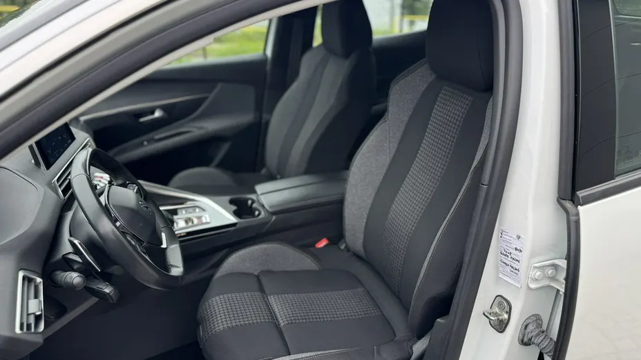 PEUGEOT 3008 -