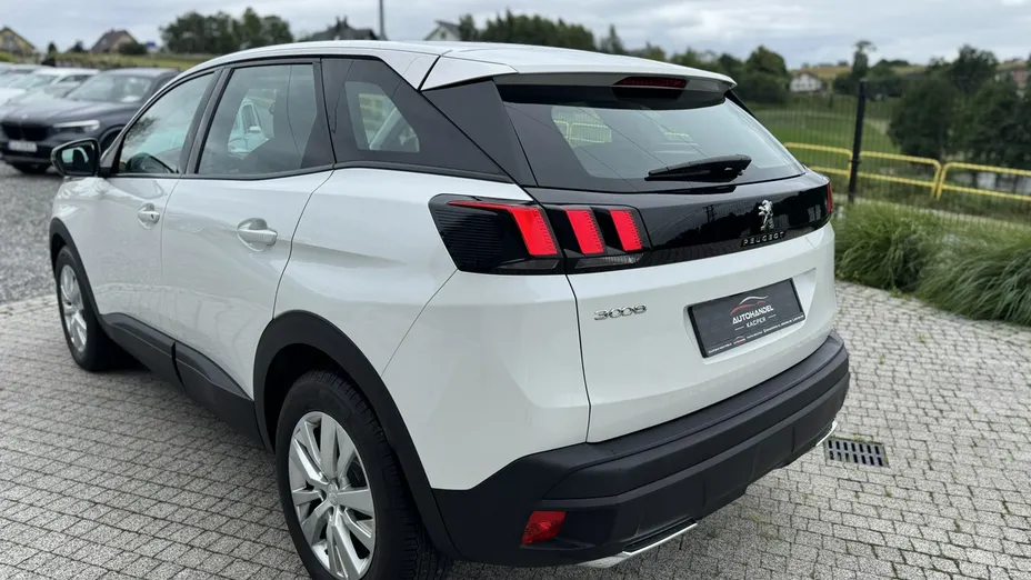 PEUGEOT 3008 -