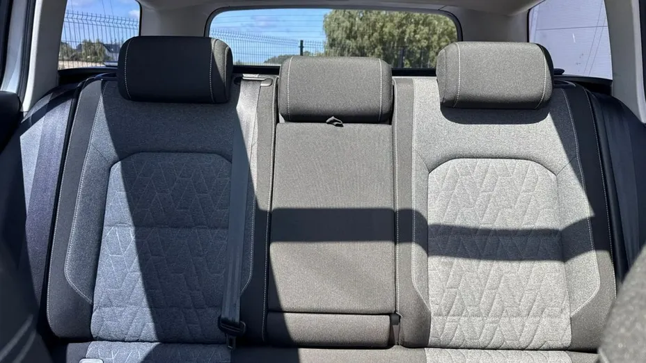 VOLKSWAGEN Passat -