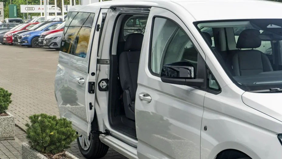 VOLKSWAGEN Caddy -