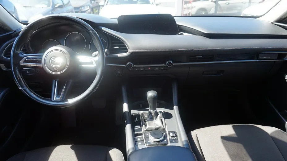 MAZDA 3 -
