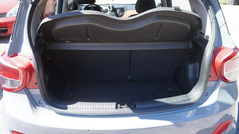 HYUNDAI i10 -