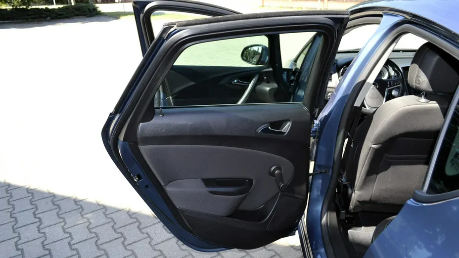 OPEL Astra -