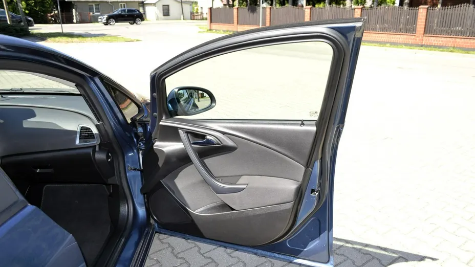 OPEL Astra -