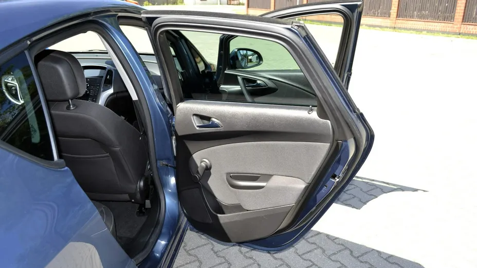 OPEL Astra -
