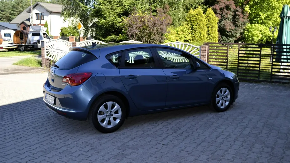 OPEL Astra -