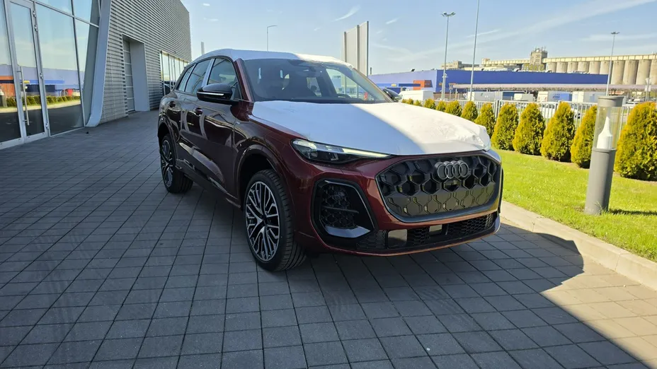 AUDI Q5 -
