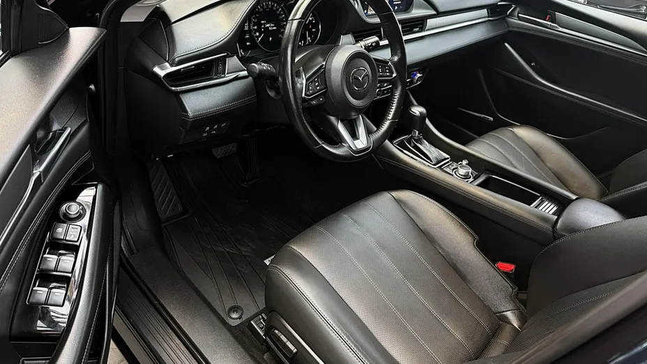 MAZDA 6 -