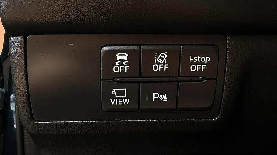 MAZDA 6 -