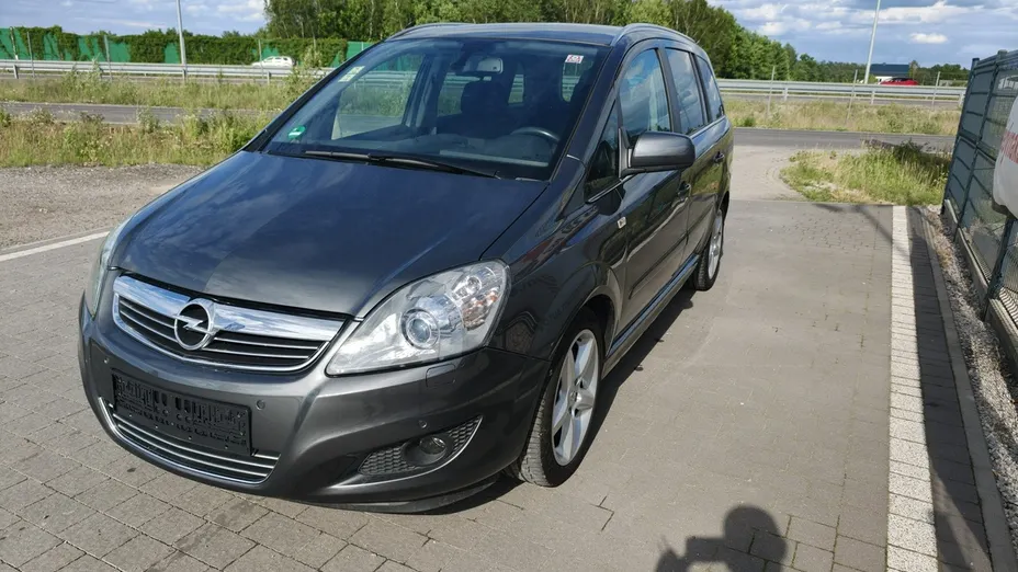 OPEL Zafira -