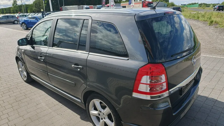 OPEL Zafira -