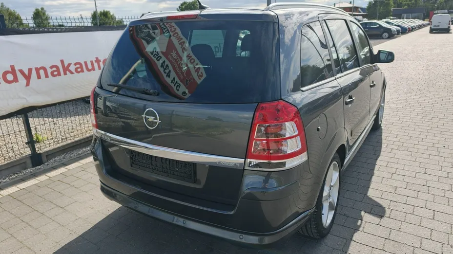 OPEL Zafira -